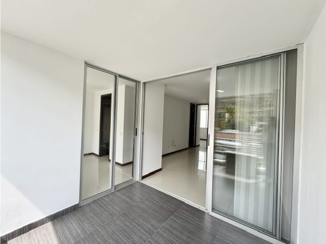 Apartamento de 2 alcobas en venta en Bellavista, Cali, 70 m² · foto 3 de 14