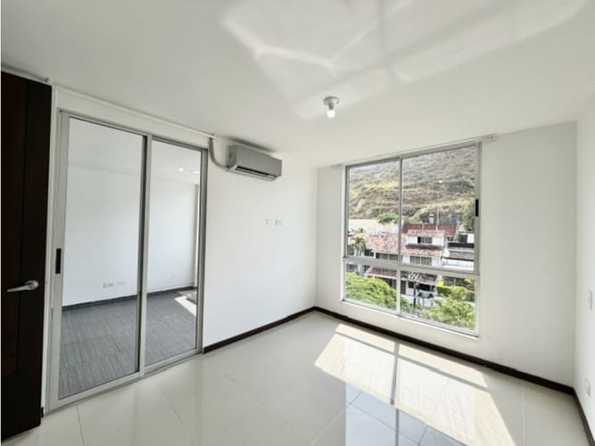 Apartamento de 2 alcobas en venta en Bellavista, Cali, 70 m² · foto 6 de 14