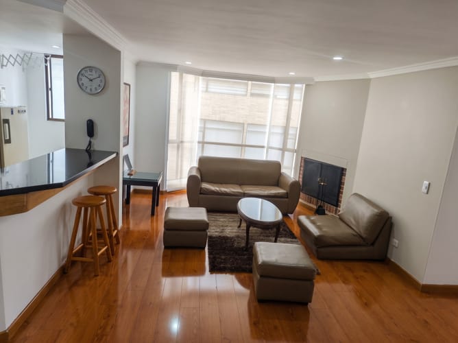 Apartamento de 2 alcobas en venta en La Carolina, Bogotá, 74 m² · foto 4 de 17