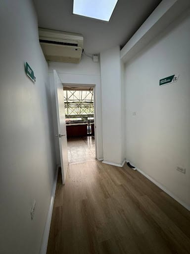 Local en arriendo en Caribe, Medellín, 26 m² · foto 4 de 14