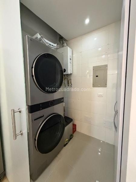 Apartamento de 1 alcoba en venta en San Patricio, Bogotá, 62 m² · foto 12 de 13