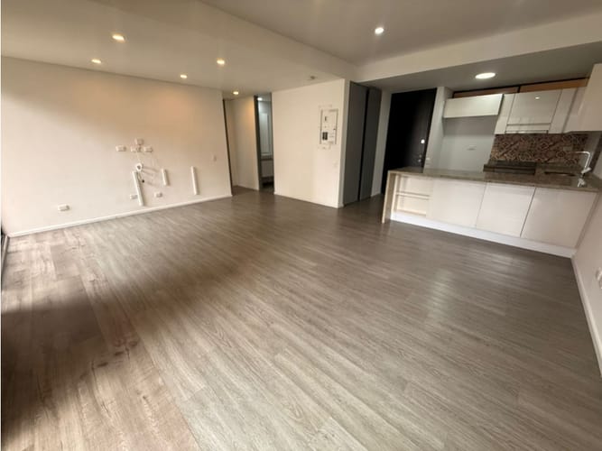 Apartamento de 2 alcobas en venta en San Martin, Bogotá, 87 m² · foto 2 de 18