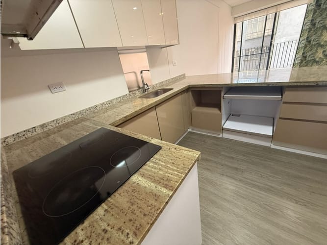 Apartamento de 2 alcobas en venta en San Martin, Bogotá, 87 m² · foto 4 de 18