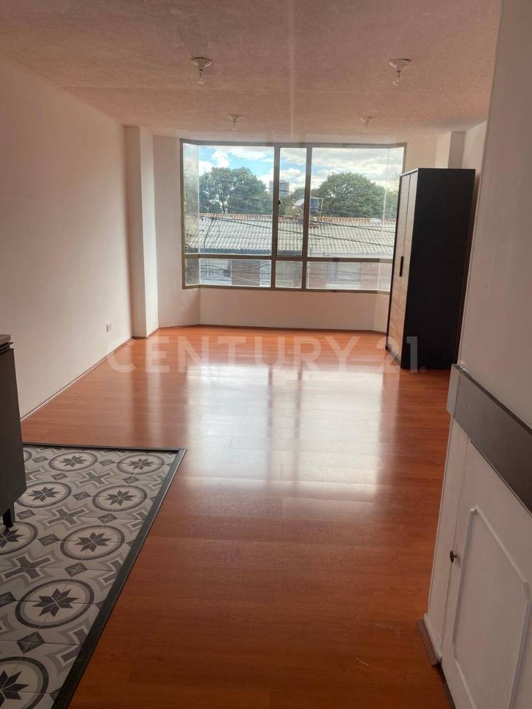Apartamento en arriendo en Julio Florez, Bogotá · foto 2 de 13