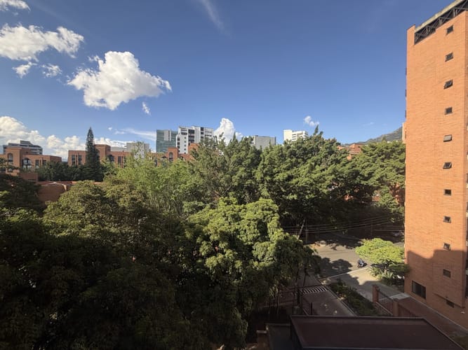 Apartamento en venta en Milla De Oro, Medellín · foto 2 de 17