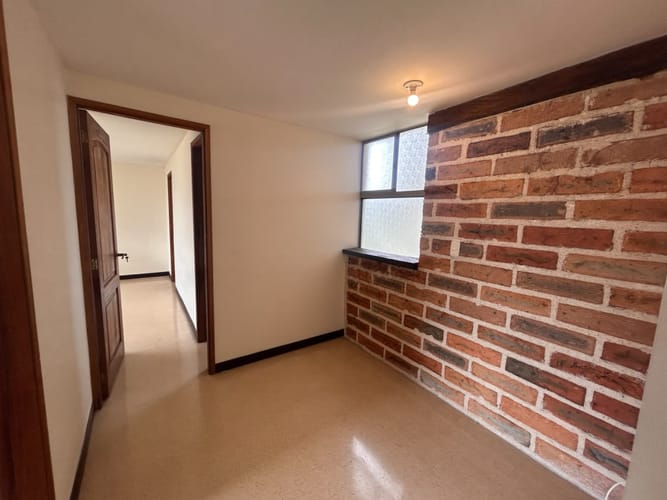 Apartamento de 3 alcobas en venta en Loma De Los Bernal, Medellín, 96 m² · foto 13 de 21