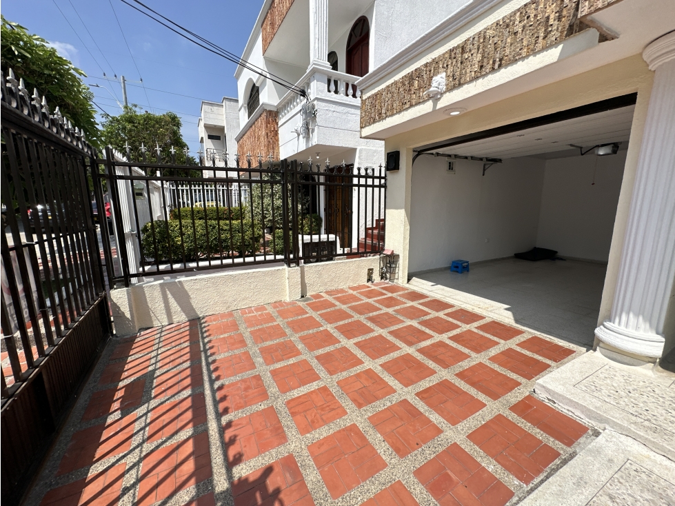 Casa en venta en Paraiso, Barranquilla · foto 2 de 24