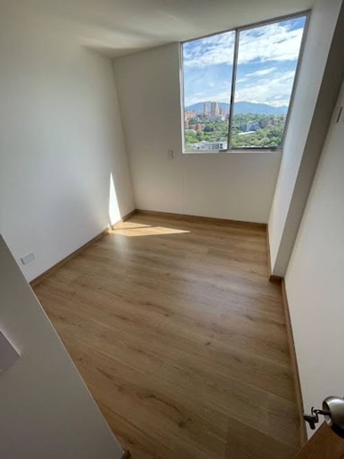 Apartamento de 3 alcobas en arriendo en San German, Medellín, 95 m² · foto 5 de 17