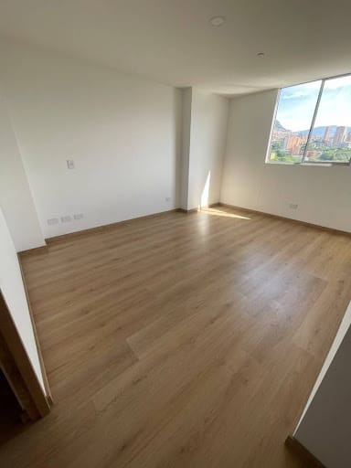 Apartamento de 3 alcobas en arriendo en San German, Medellín, 95 m² · foto 11 de 17