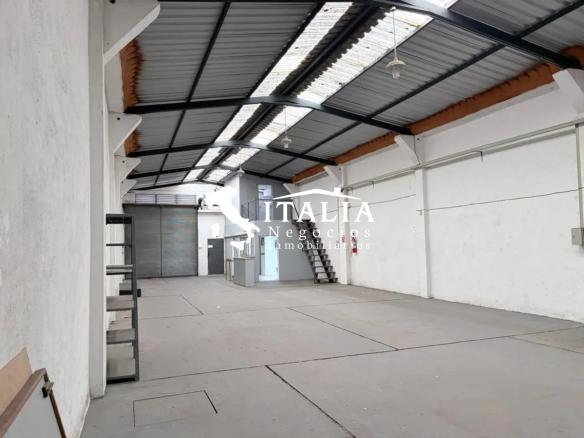 LOCAL COMERCIAL DE 270 M2 CON ENTRADA CAMIONES · Foto 3