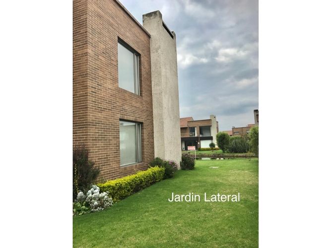 Casa de 4 alcobas en arriendo en Pueblo Viejo, Cota, 176 m² · foto 23 de 24
