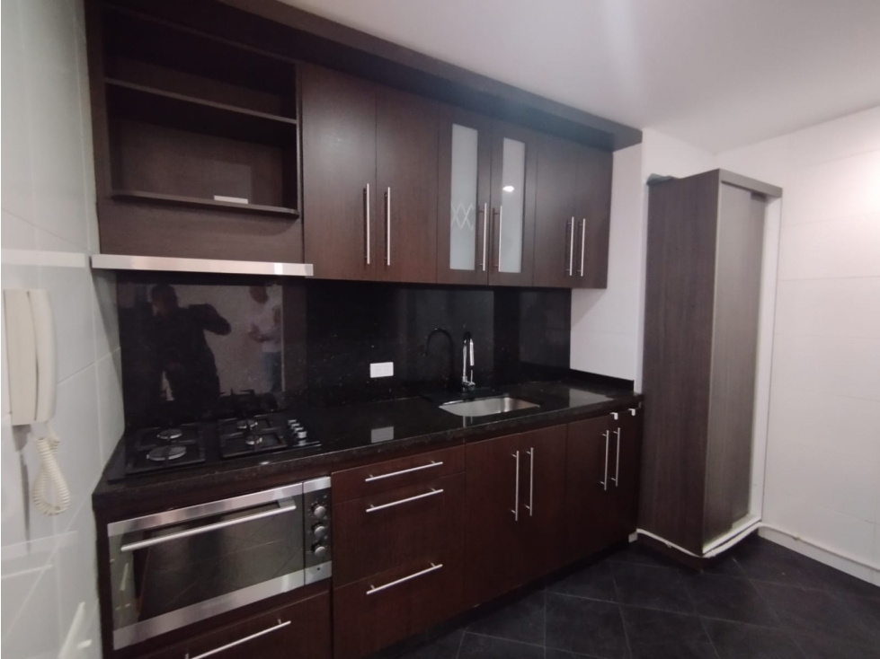 Apartamento en venta en El Contador, Bogotá · foto 4 de 24