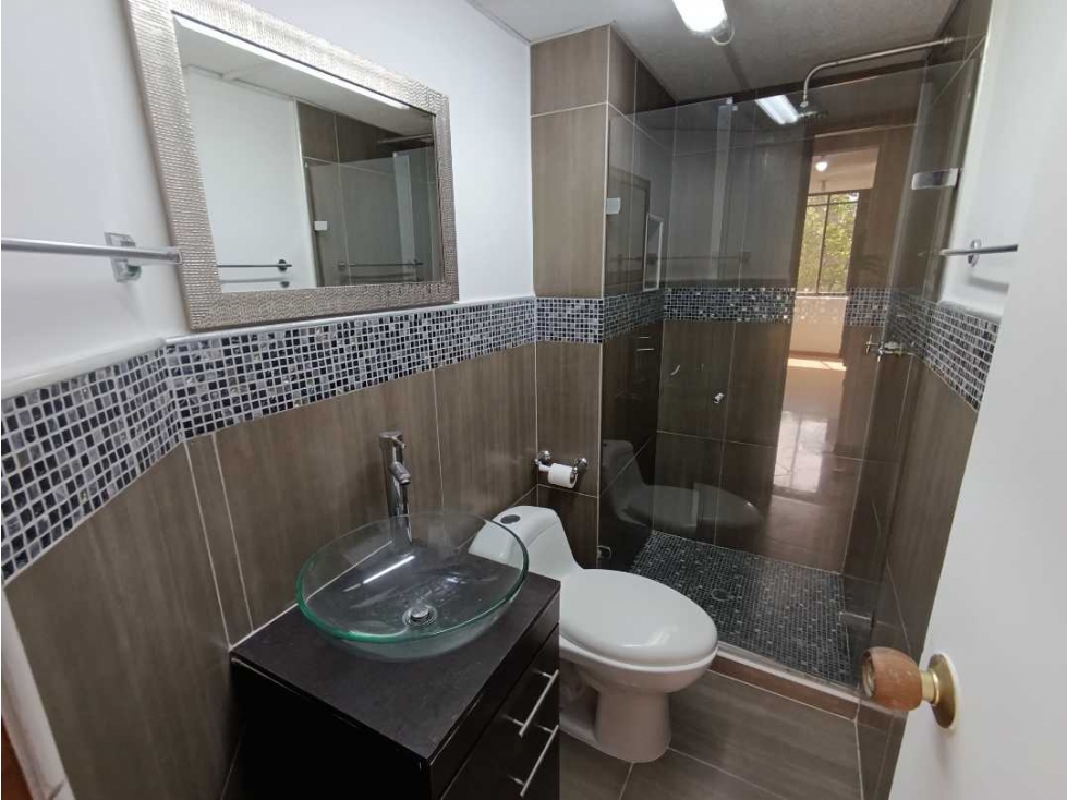 Apartamento en venta en El Poblado, Medellín · foto 7 de 21