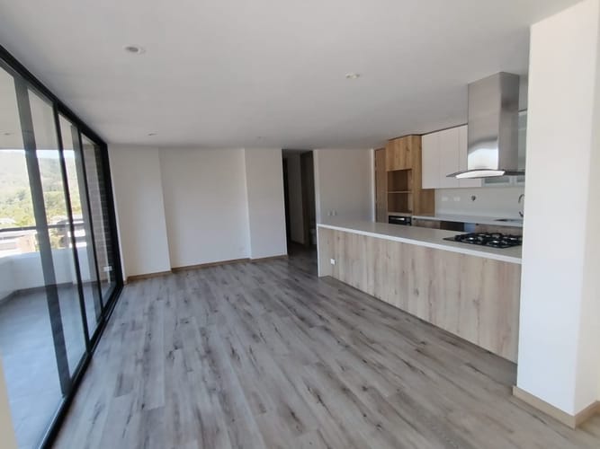 Apartamento de 2 alcobas en arriendo en Cataluña, Medellín, 91 m² · foto 6 de 10