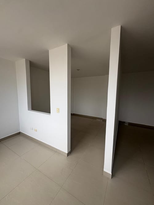 Apartamento de 2 alcobas en venta en Jardin Valparaiso, Ibagué, 50 m² · foto 2 de 13