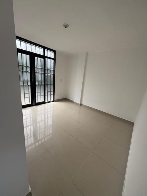 Apartamento de 2 alcobas en venta en Jardin Valparaiso, Ibagué, 50 m² · foto 3 de 13
