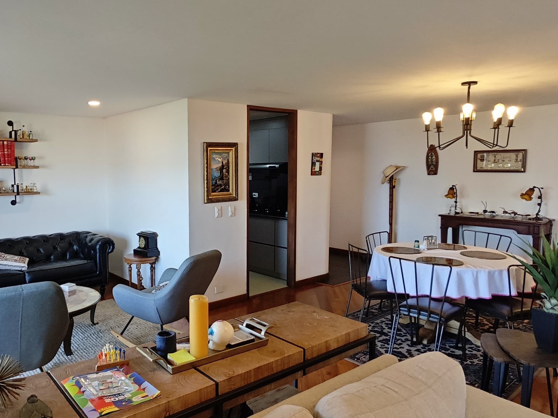 Apartamento en venta en El Poblado, Medellín · foto 3 de 15
