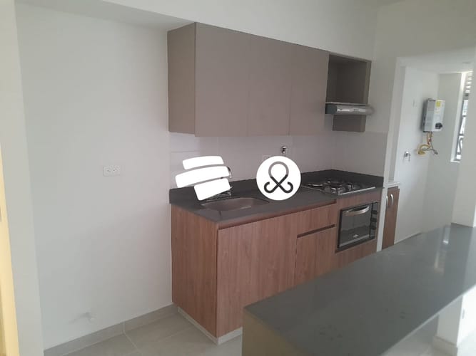 Apartamento de 3 alcobas en venta en Las Lomitas, Sabaneta, 78 m² · foto 4 de 13