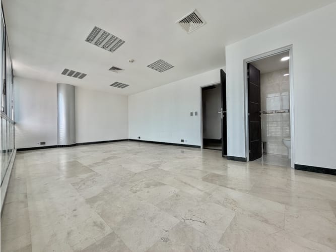 Oficina en venta en Bolarqui, Bucaramanga, 44 m² · foto 8 de 11