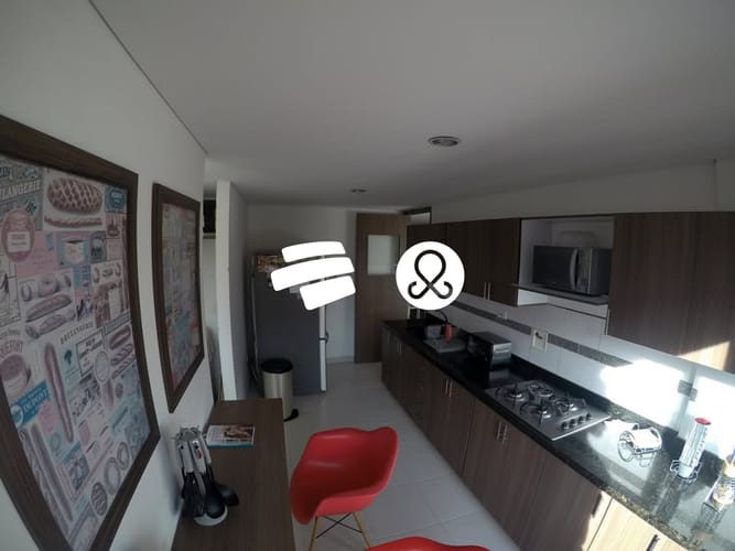 Apartamento de 3 alcobas en venta en Conquistadores, Medellín, 96 m² · foto 3 de 9