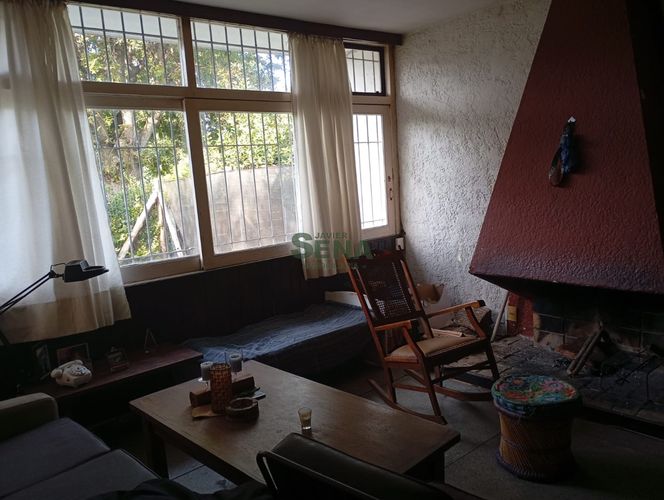Photo 2 of 11