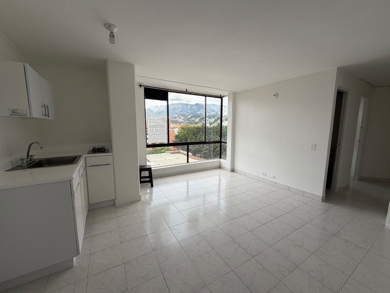 Apartamento en venta en Laureles, Medellín · foto 3 de 11