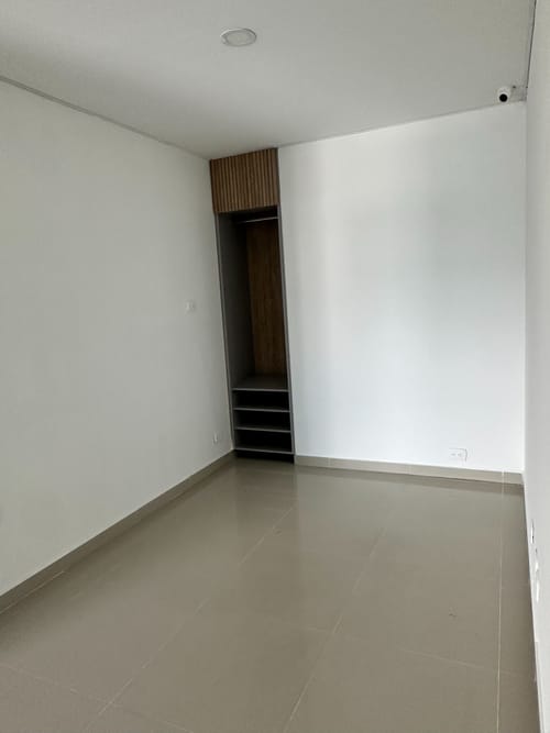 Apartamento de 3 alcobas en venta en Picaleña Y Mirolindo, Ibagué, 130 m² · foto 2 de 9