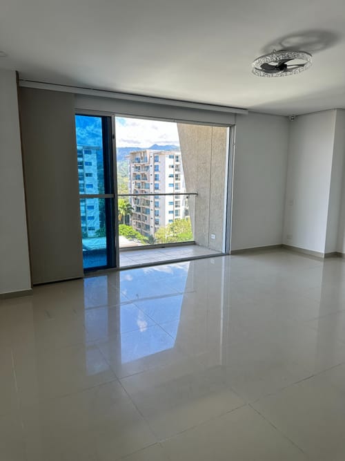 Apartamento de 3 alcobas en venta en Picaleña Y Mirolindo, Ibagué, 130 m² · foto 4 de 9