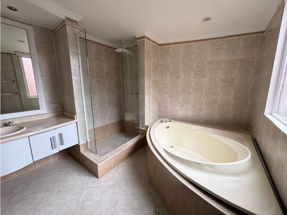 Casa en venta en Santa Barbara, Bogotá · foto 21 de 24