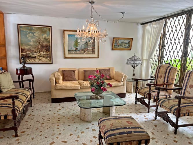 Casa de 5 alcobas en venta en Bellavista, Cali, 370 m² · foto 2 de 16