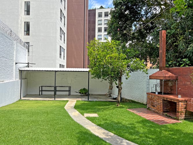 Casa de 5 alcobas en venta en Bellavista, Cali, 370 m² · foto 10 de 16