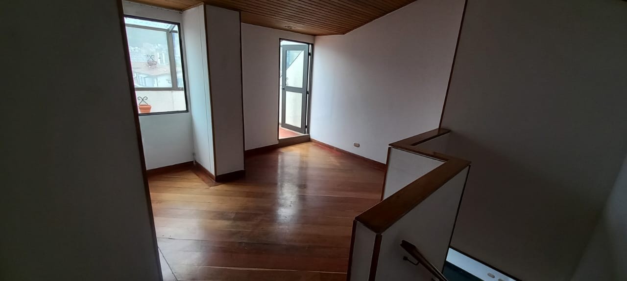 Apartamento en venta en Cedritos, Bogotá · foto 3 de 15