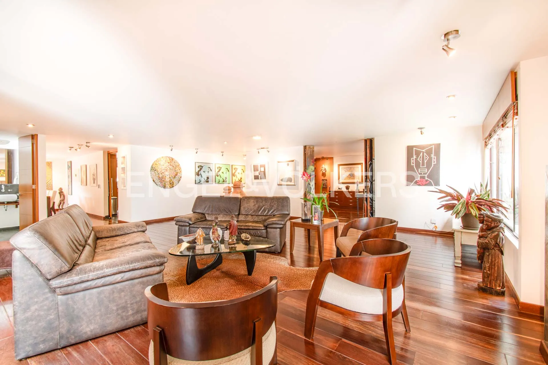 Apartamento en venta en Chicó Alto, Bogotá · foto 3 de 24