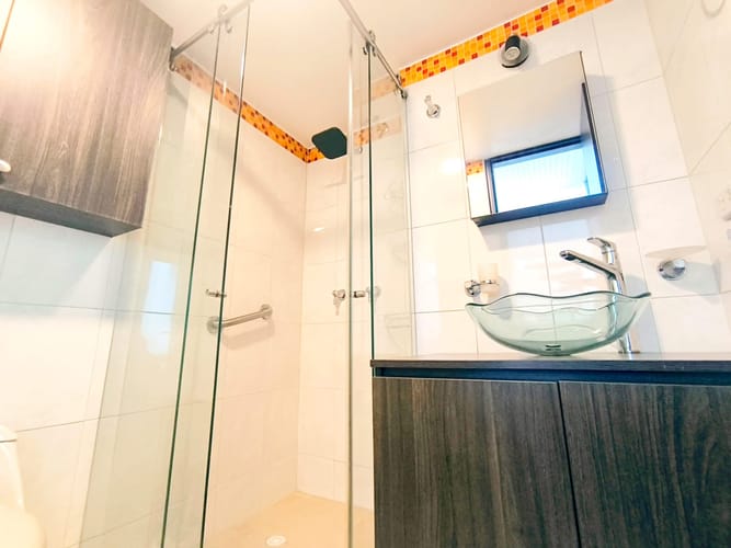 Apartaestudio en venta en El Refugio, Bogotá, 63 m² · foto 8 de 19