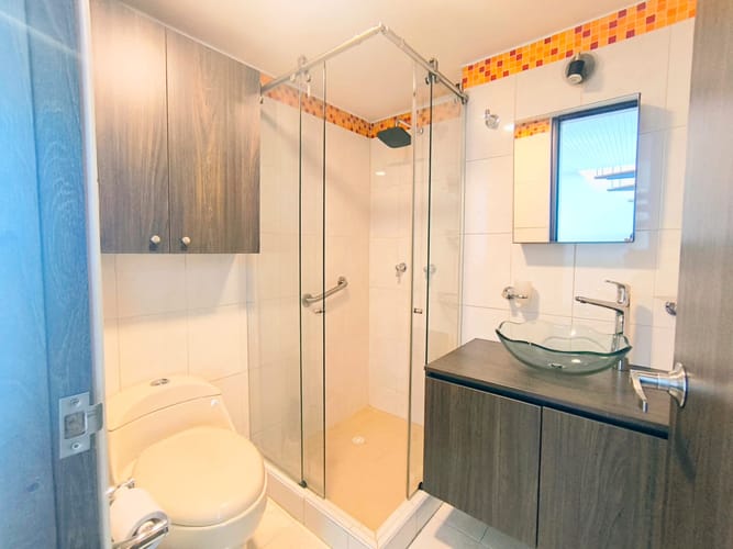 Apartaestudio en venta en El Refugio, Bogotá, 63 m² · foto 9 de 19