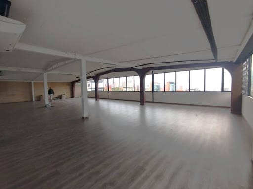 Local en arriendo en Asomadera No.2, Medellín, 282 m² · foto 3 de 11