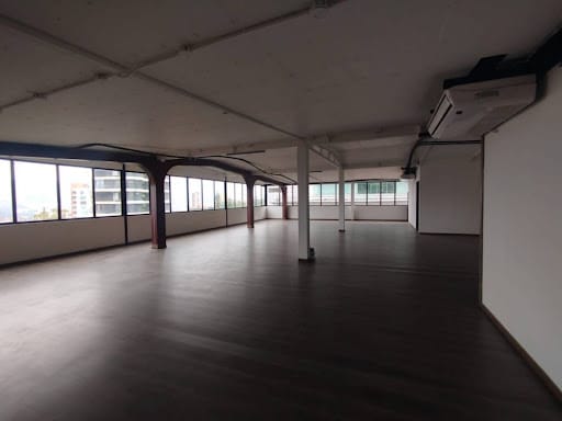 Local en arriendo en Asomadera No.2, Medellín, 282 m² · foto 4 de 11