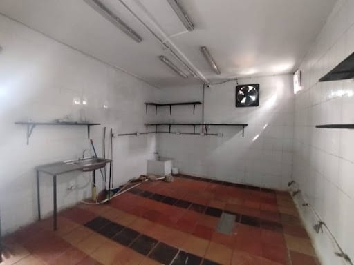 Local en arriendo en Asomadera No.2, Medellín, 282 m² · foto 6 de 11