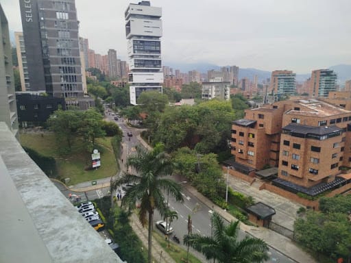 Local en arriendo en Asomadera No.2, Medellín, 282 m² · foto 8 de 11