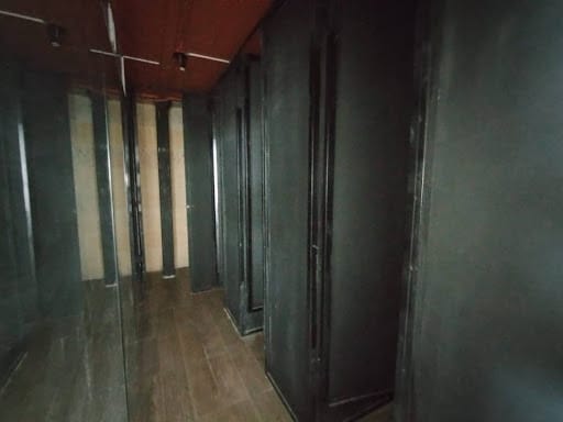 Local en arriendo en Asomadera No.2, Medellín, 282 m² · foto 9 de 11
