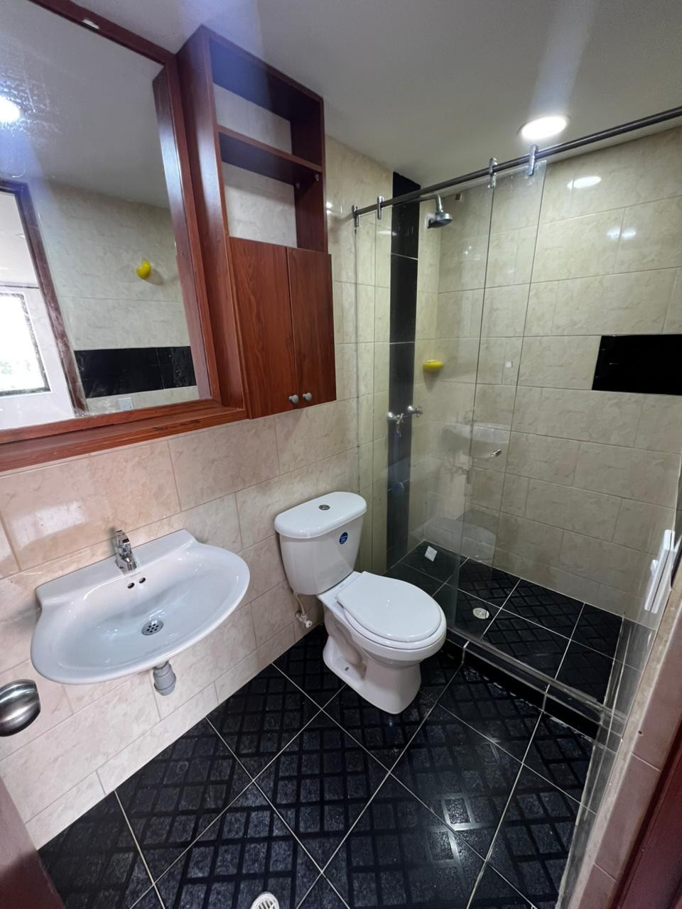 Apartamento en venta en Suramerica, La Estrella · foto 24 de 24