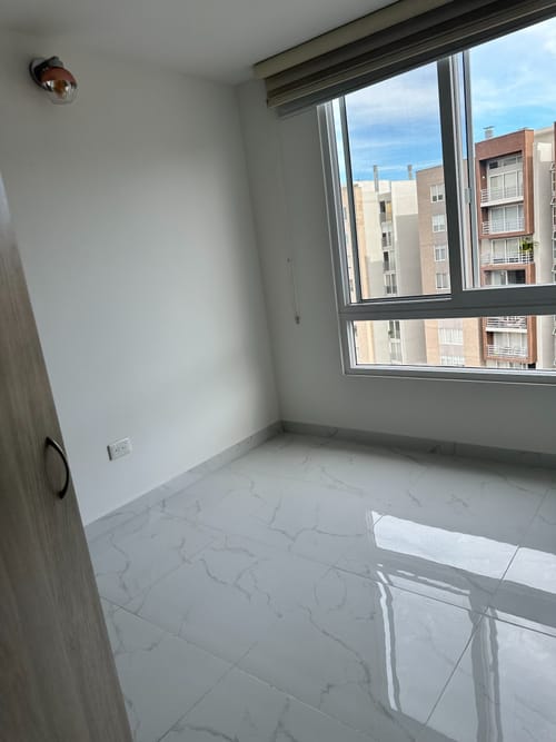 Apartamento de 2 alcobas en venta en Picaleña Y Mirolindo, Ibagué, 76 m² · foto 5 de 10