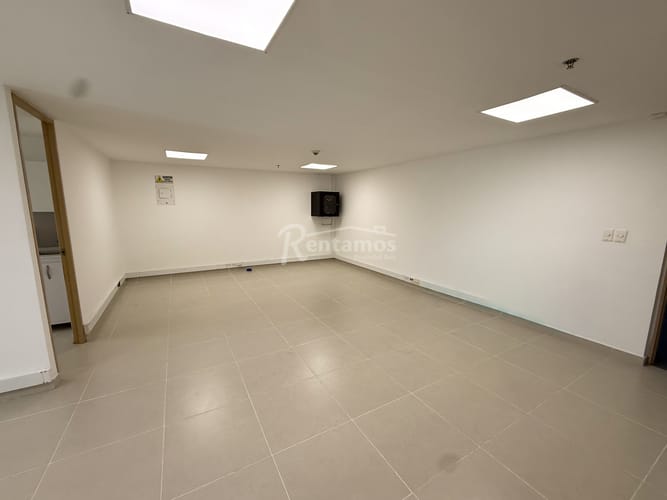Oficina en arriendo en Suramericana, Medellín, 75 m² · foto 7 de 20
