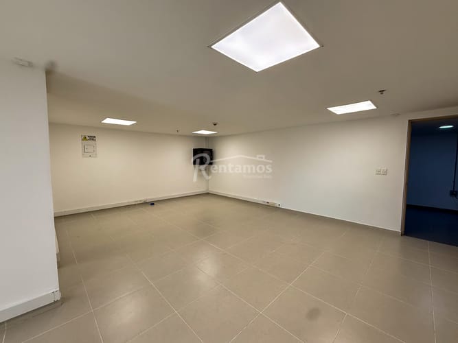 Oficina en arriendo en Suramericana, Medellín, 75 m² · foto 9 de 20