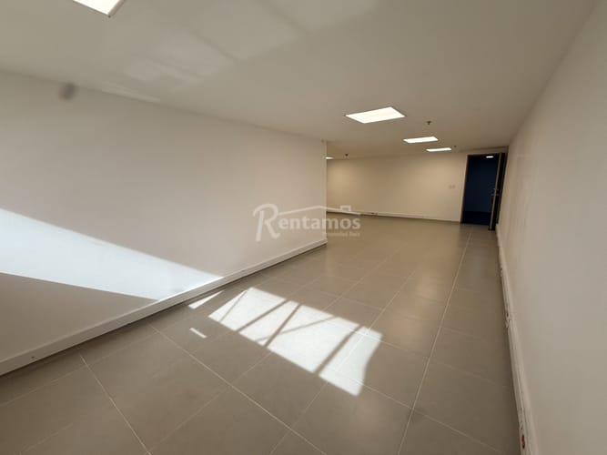 Oficina en arriendo en Suramericana, Medellín, 75 m² · foto 14 de 20