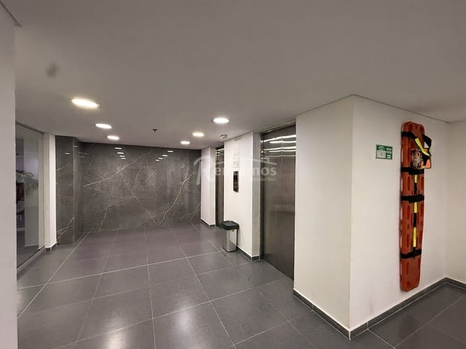 Oficina en arriendo en Suramericana, Medellín, 75 m² · foto 18 de 20