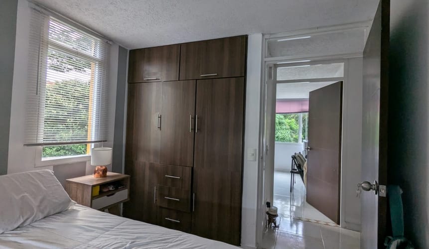 Apartamento de 3 alcobas en venta en Cr. Los Arroyuelos, Ibagué, 75 m² · foto 14 de 16