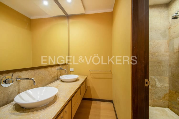 Apartamento de 3 alcobas en venta en Chicó Reservado, Bogotá, 182 m² · foto 12 de 15