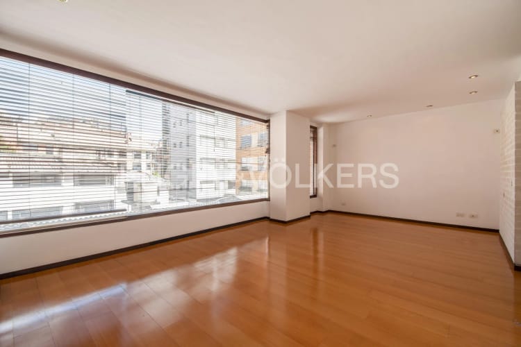 Apartamento de 3 alcobas en venta en Chicó Reservado, Bogotá, 182 m² · foto 3 de 15