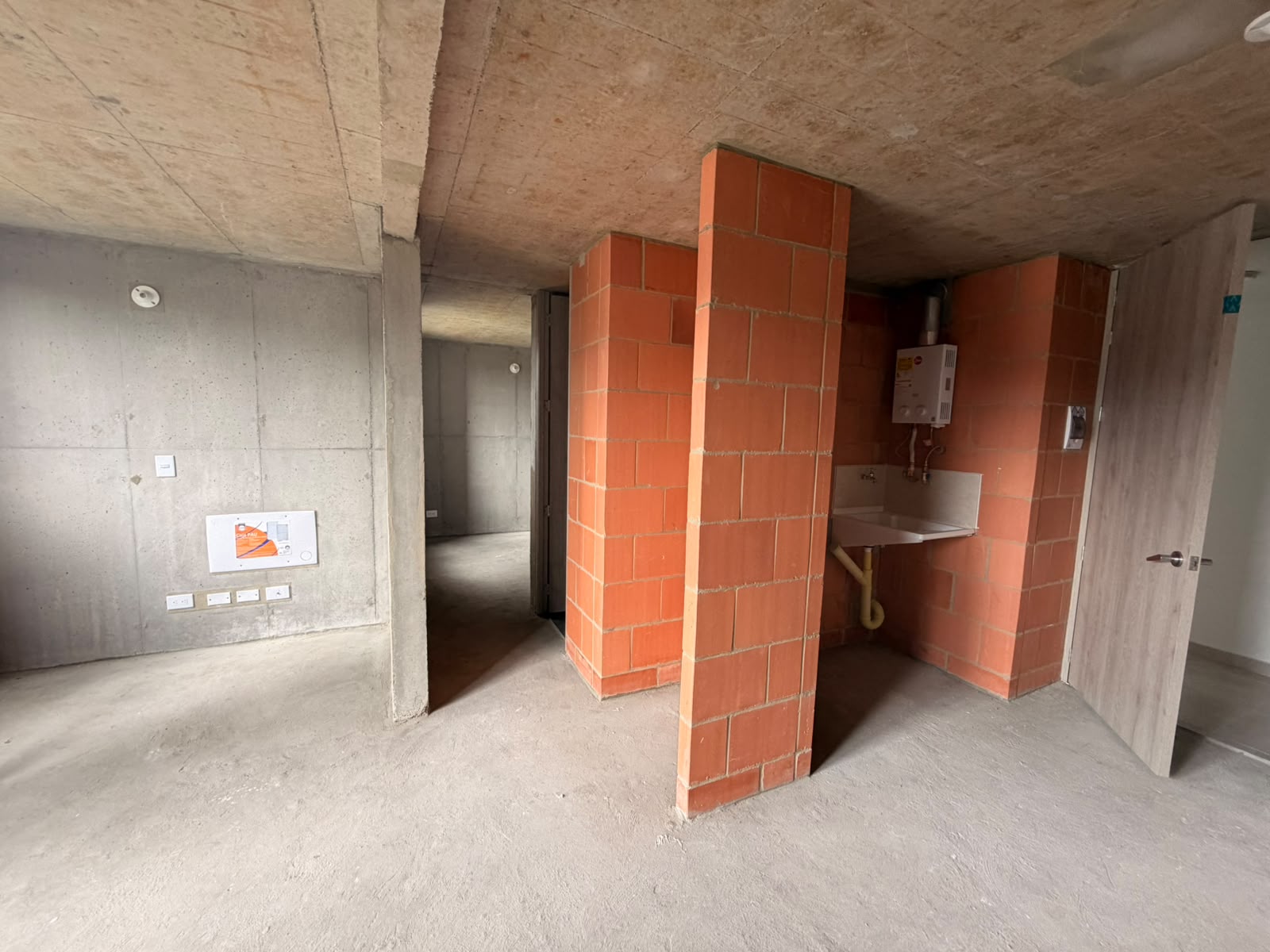 Apartamento en venta en Ciudad Salitre, Bogotá · foto 3 de 9